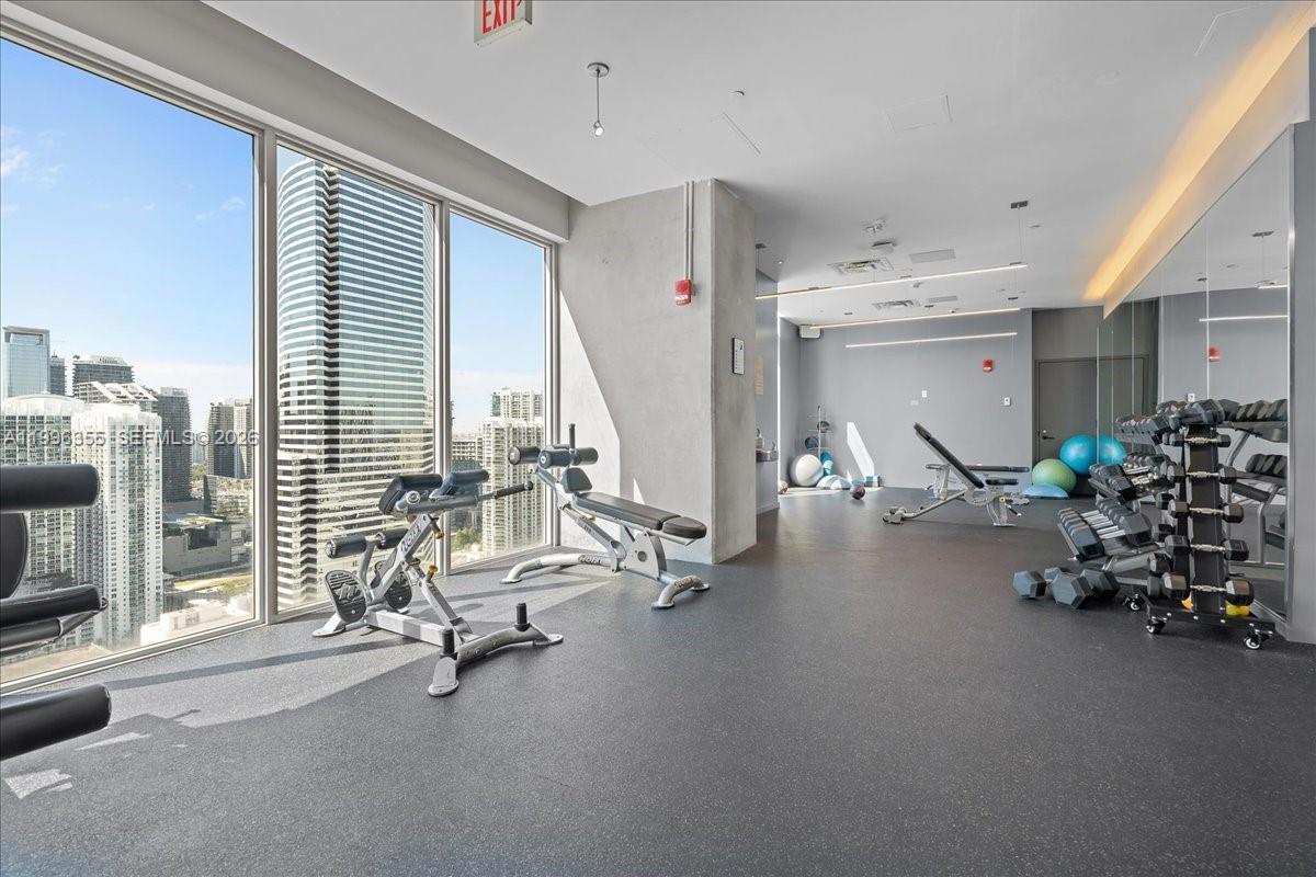 151 SE 1st St #3107, Miami FL 33131
