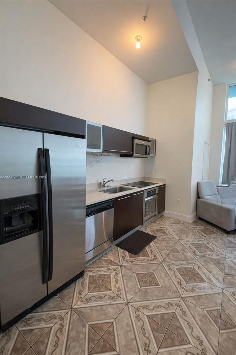 1900 N Bayshore Dr #910, Miami FL 33132