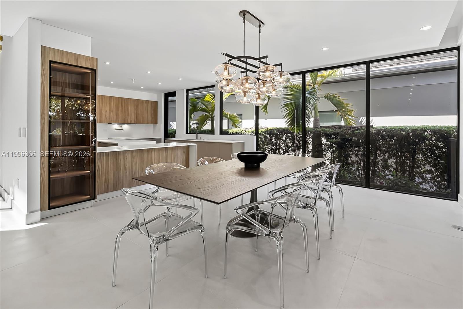 620 Solar Isle Dr, Fort Lauderdale FL 33301