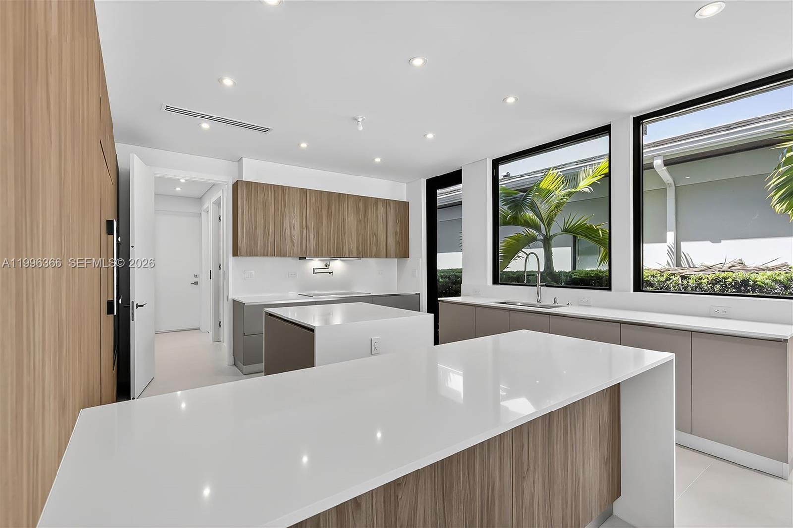 620 Solar Isle Dr, Fort Lauderdale FL 33301