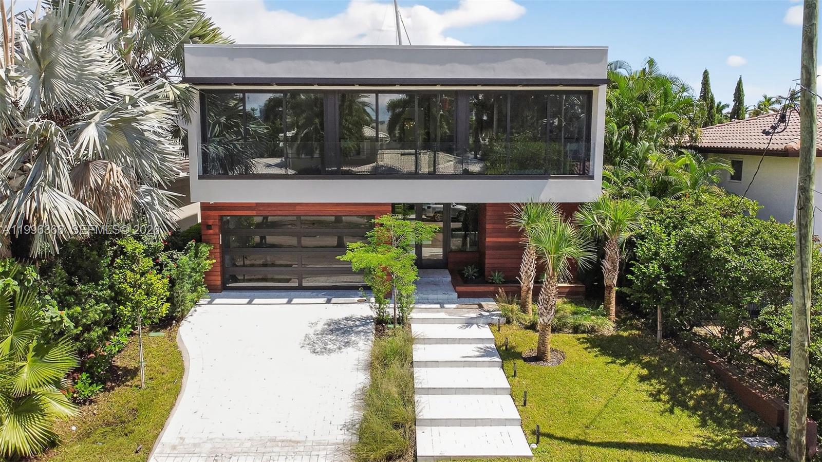 620 Solar Isle Dr, Fort Lauderdale FL 33301