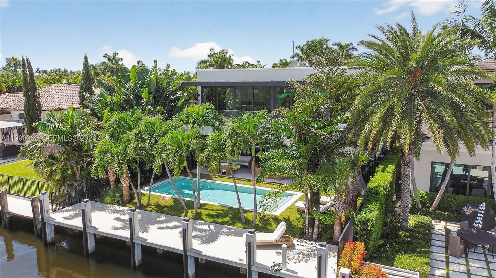 620 Solar Isle Dr, Fort Lauderdale FL 33301