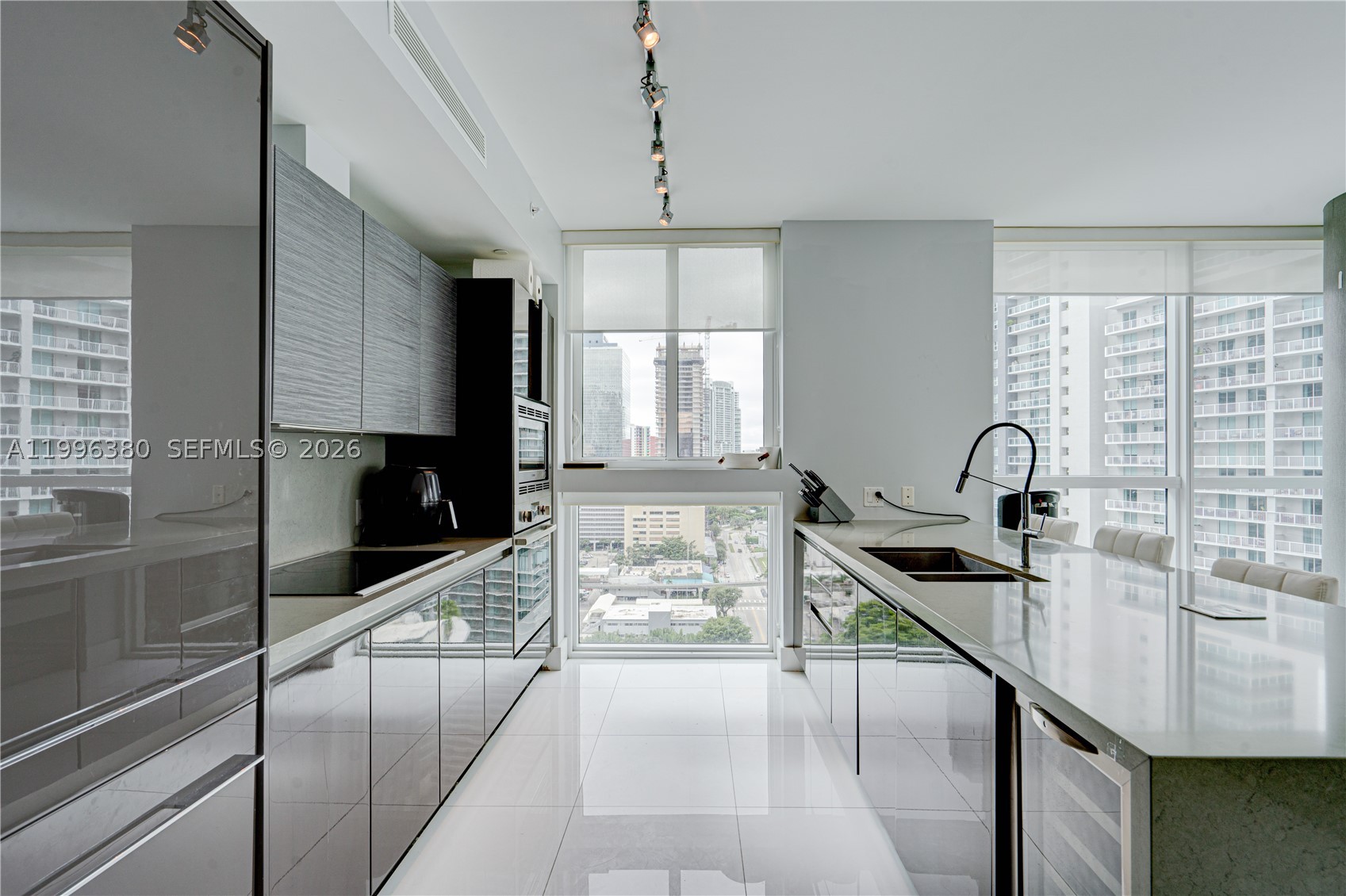1080 Brickell Ave #1801, Miami FL 33131