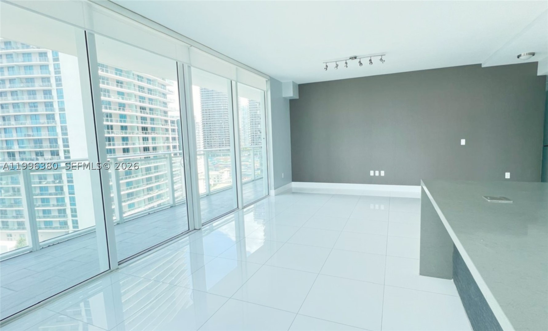 1080 Brickell Ave #1801, Miami FL 33131