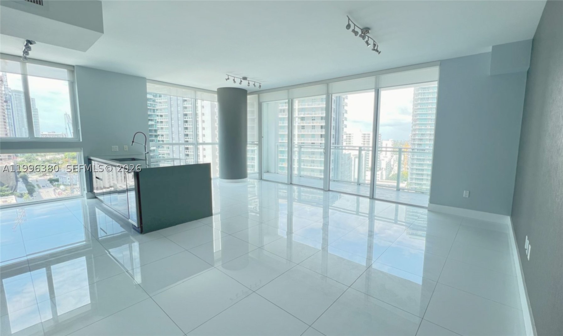 1080 Brickell Ave #1801, Miami FL 33131