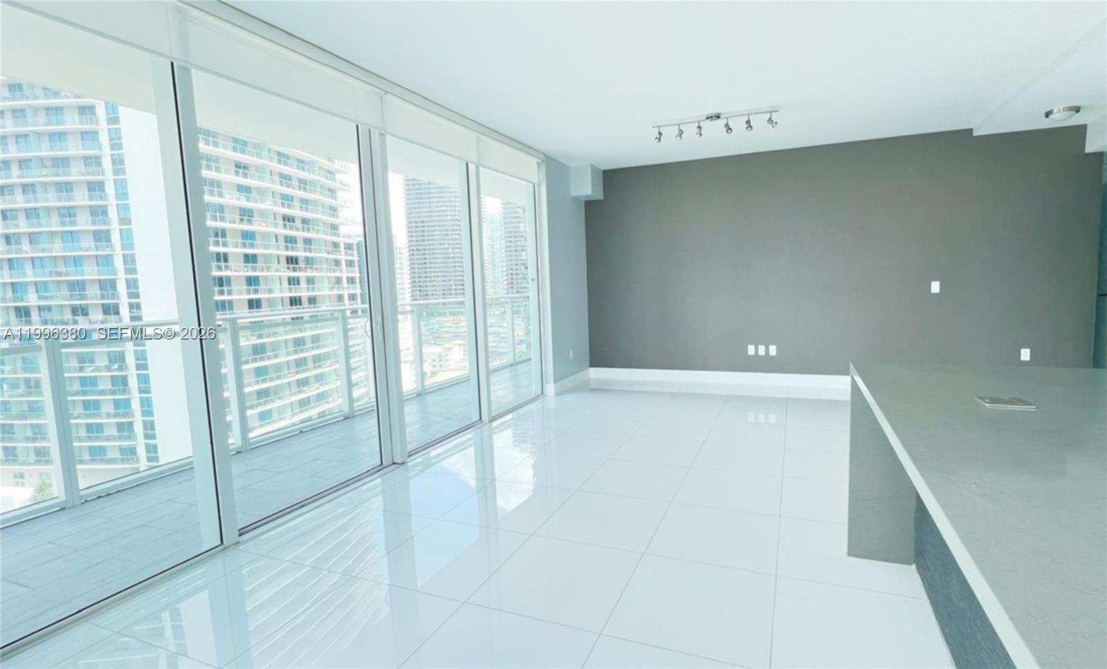 1080 Brickell Ave #1801, Miami FL 33131