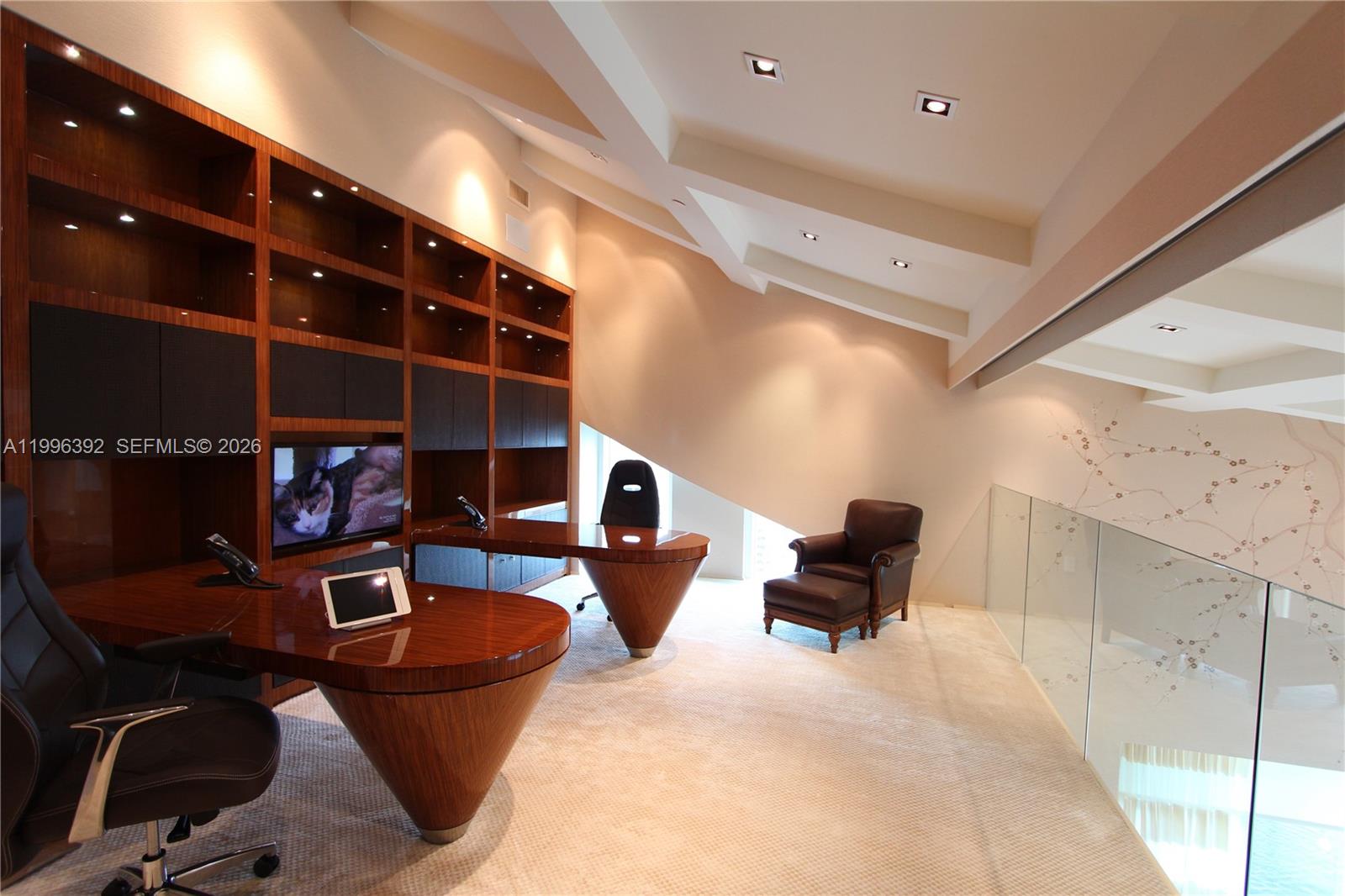 900 Brickell Key Blvd #PH3403, Miami FL 33131