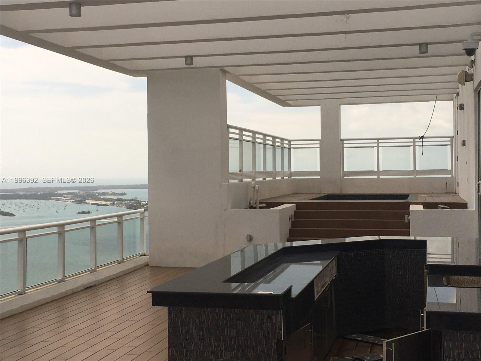 900 Brickell Key Blvd #PH3403, Miami FL 33131