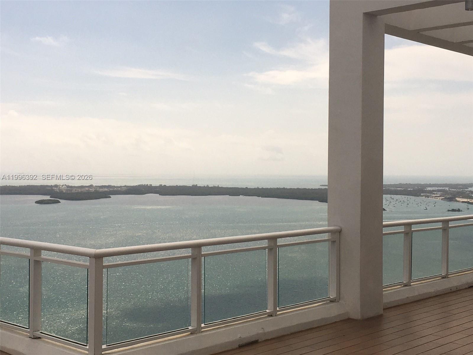900 Brickell Key Blvd #PH3403, Miami FL 33131