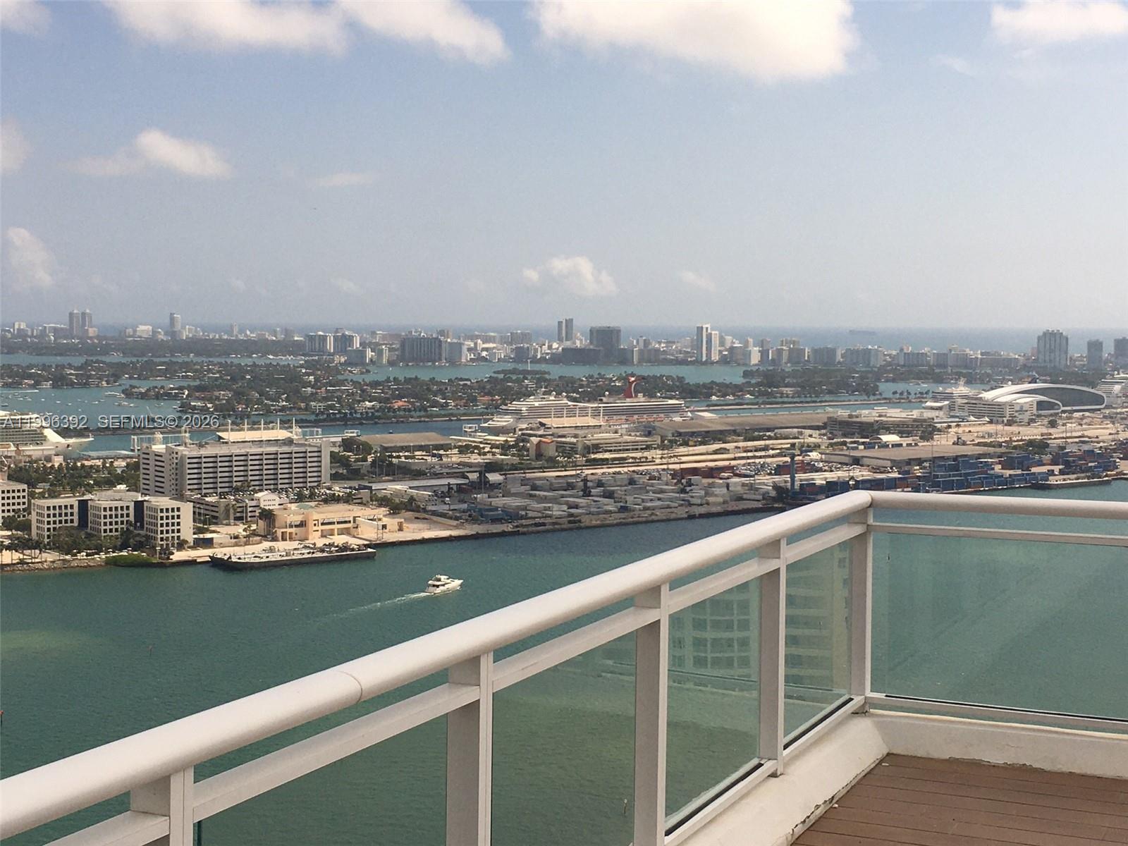 900 Brickell Key Blvd #PH3403, Miami FL 33131
