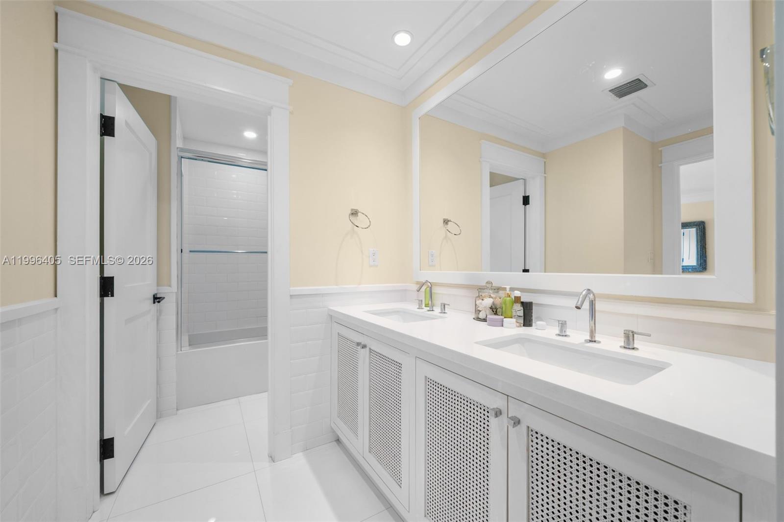 6831 Sunrise Ct, Coral Gables FL 33133