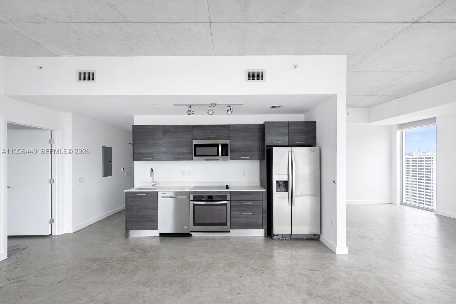 151 SE 1st St #3001, Miami FL 33131