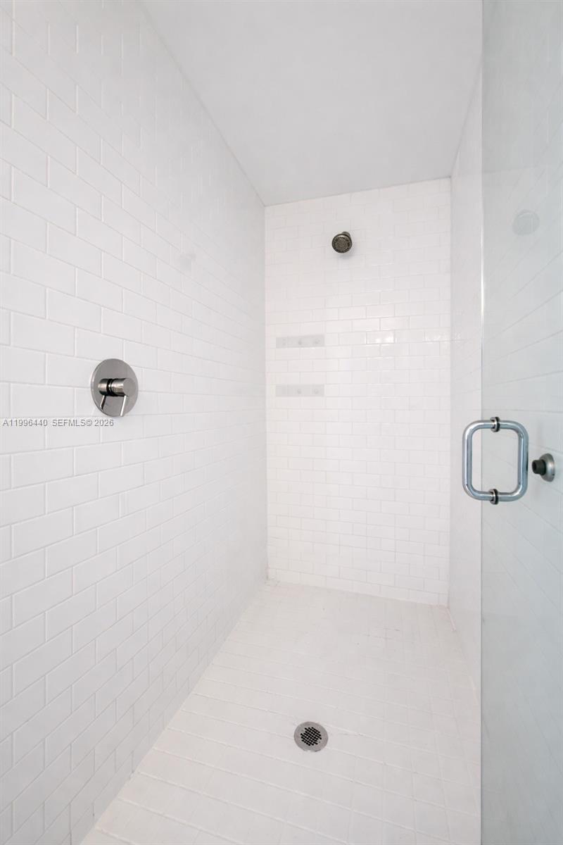 151 SE 1st St #3001, Miami FL 33131