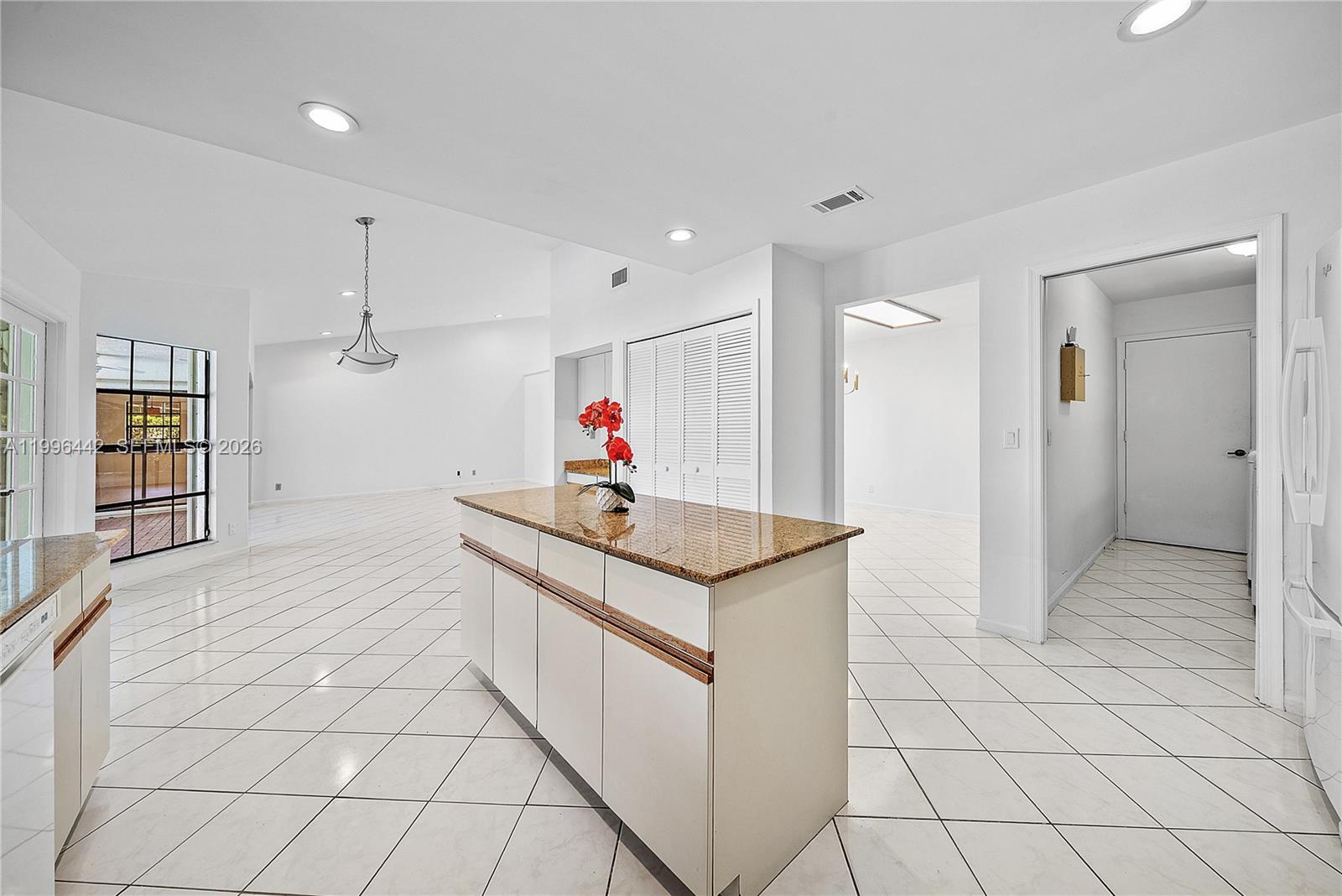 6005 Buena Vista Ct, Boca Raton FL 33433