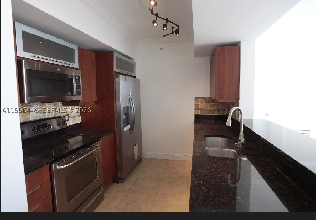 7350 SW 89th St #1102S, Miami FL 33156
