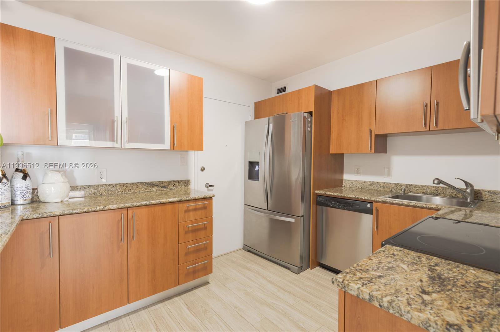 5161 Collins Ave #1102, Miami Beach FL 33140