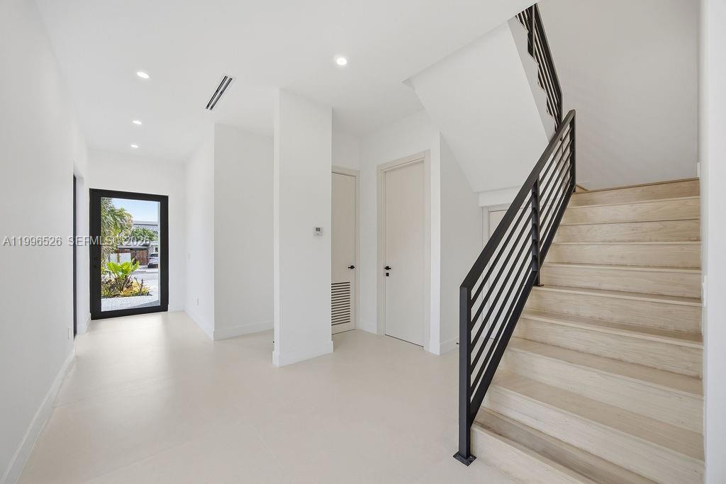 1337 NE 13th Ave #1337, Fort Lauderdale FL 33304