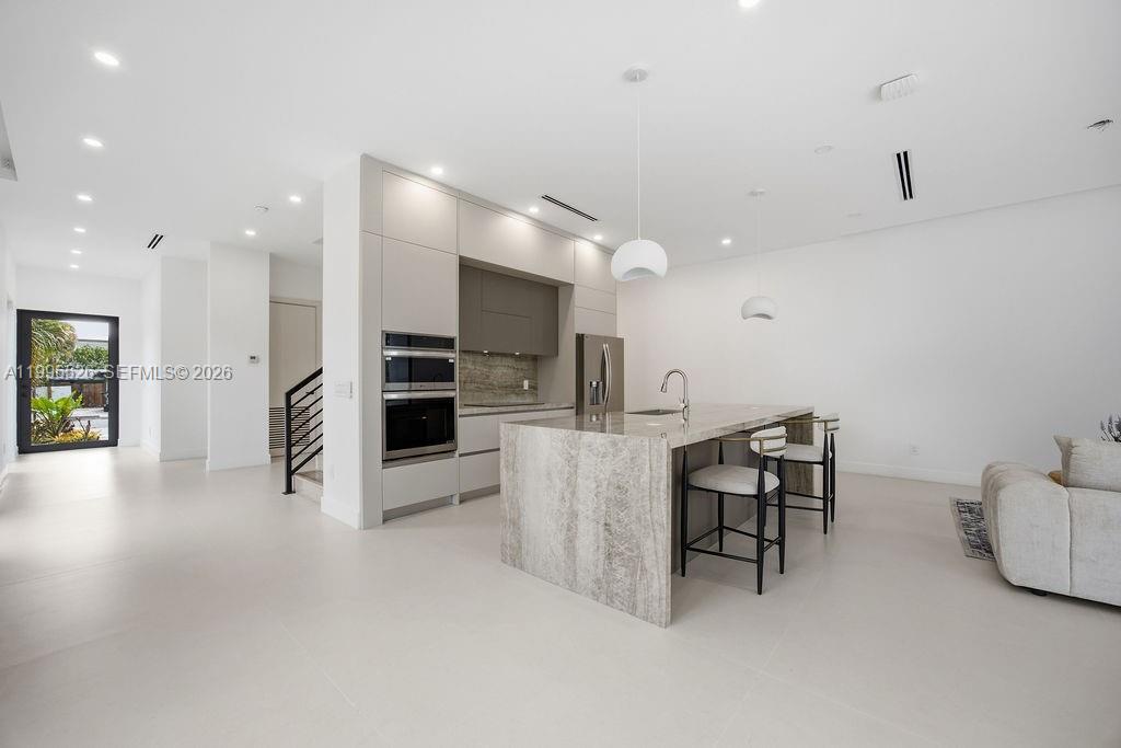 1337 NE 13th Ave #1337, Fort Lauderdale FL 33304