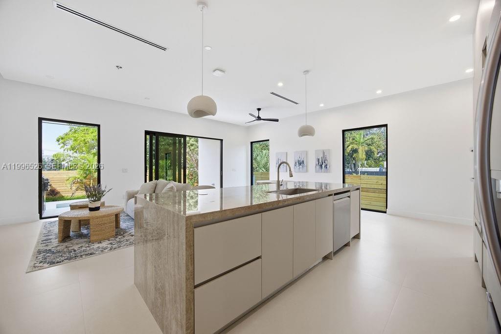 1337 NE 13th Ave #1337, Fort Lauderdale FL 33304