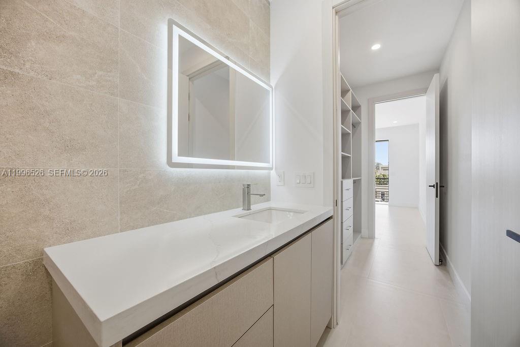1337 NE 13th Ave #1337, Fort Lauderdale FL 33304