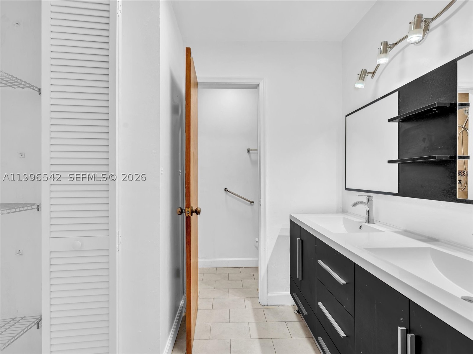 Dania Beach FL 33004 - A11996542