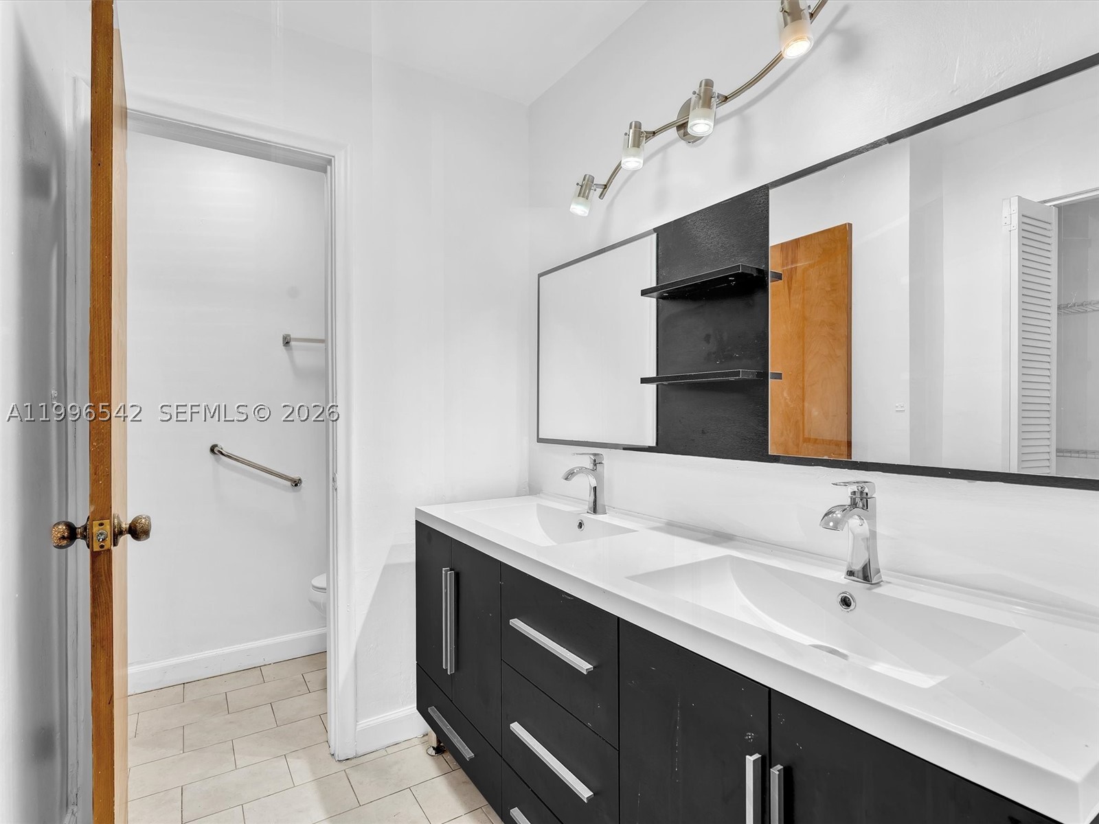 Dania Beach FL 33004 - A11996542