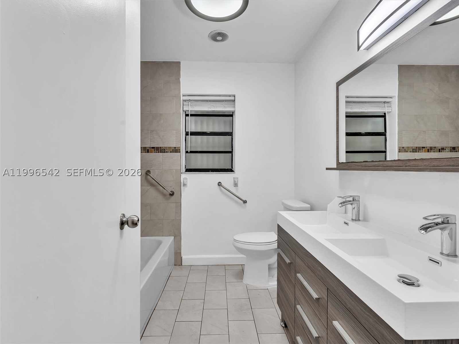 Dania Beach FL 33004 - A11996542