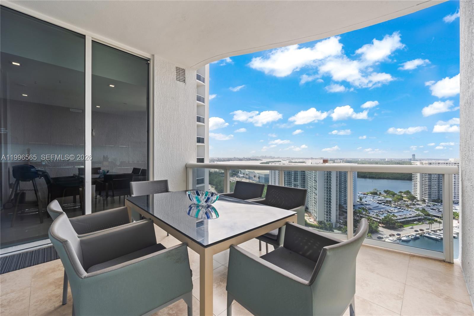 15901 Collins Ave #2104, Sunny Isles Beach FL 33160