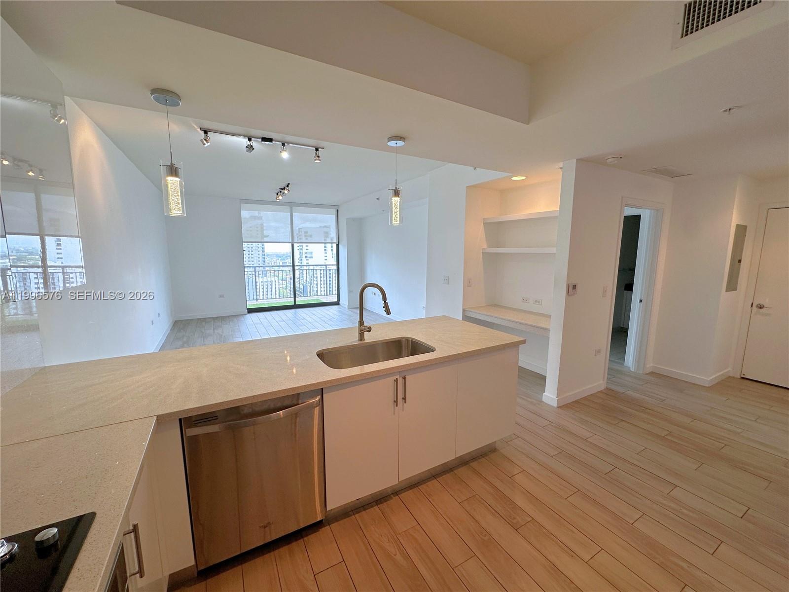999 SW 1st Ave #2109, Miami FL 33130