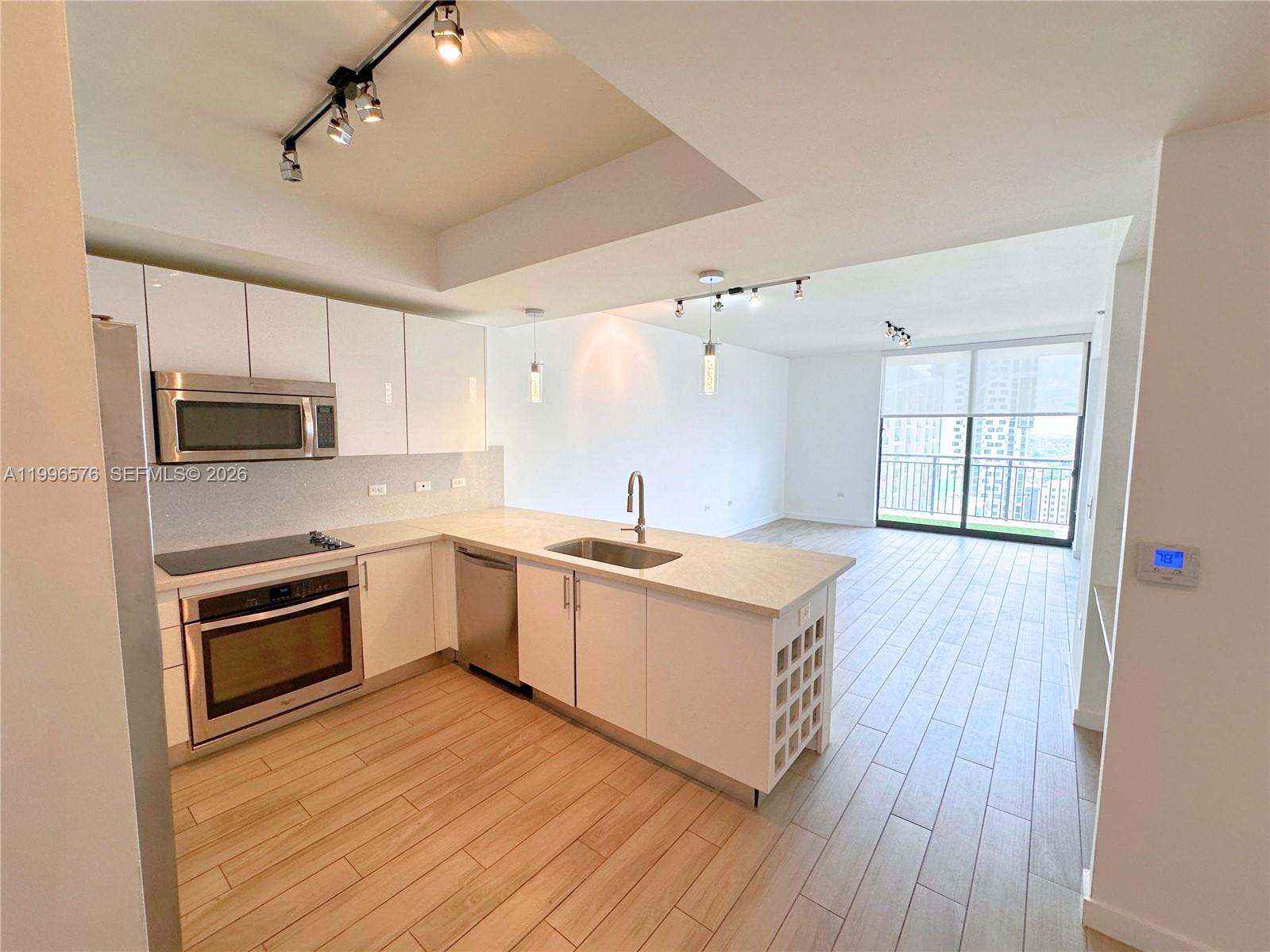 999 SW 1st Ave #2109, Miami FL 33130