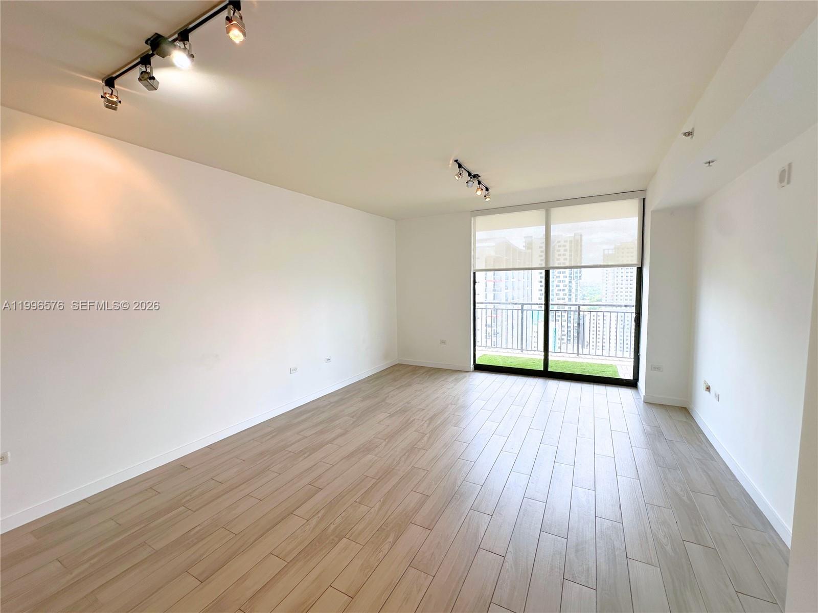999 SW 1st Ave #2109, Miami FL 33130