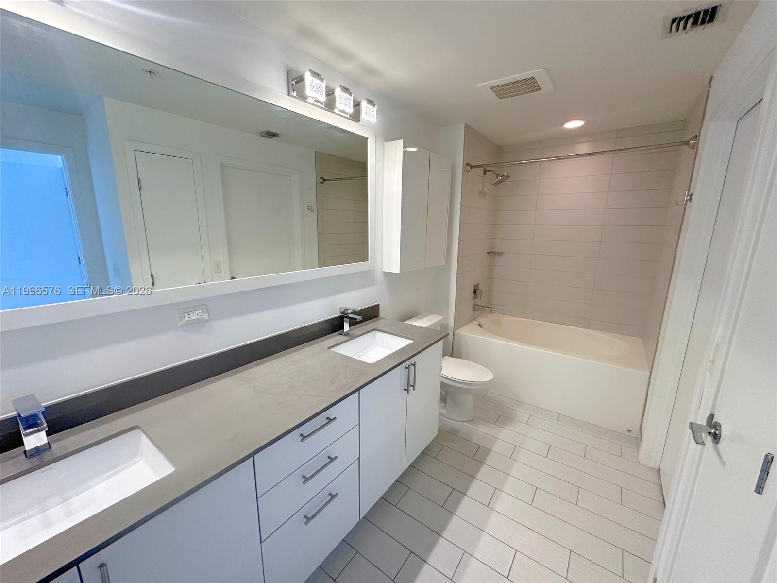 999 SW 1st Ave #2109, Miami FL 33130