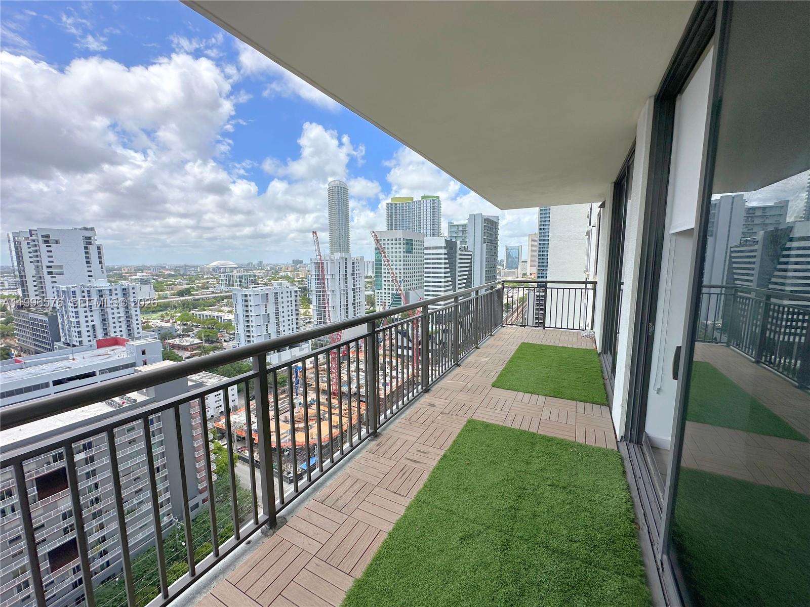 999 SW 1st Ave #2109, Miami FL 33130