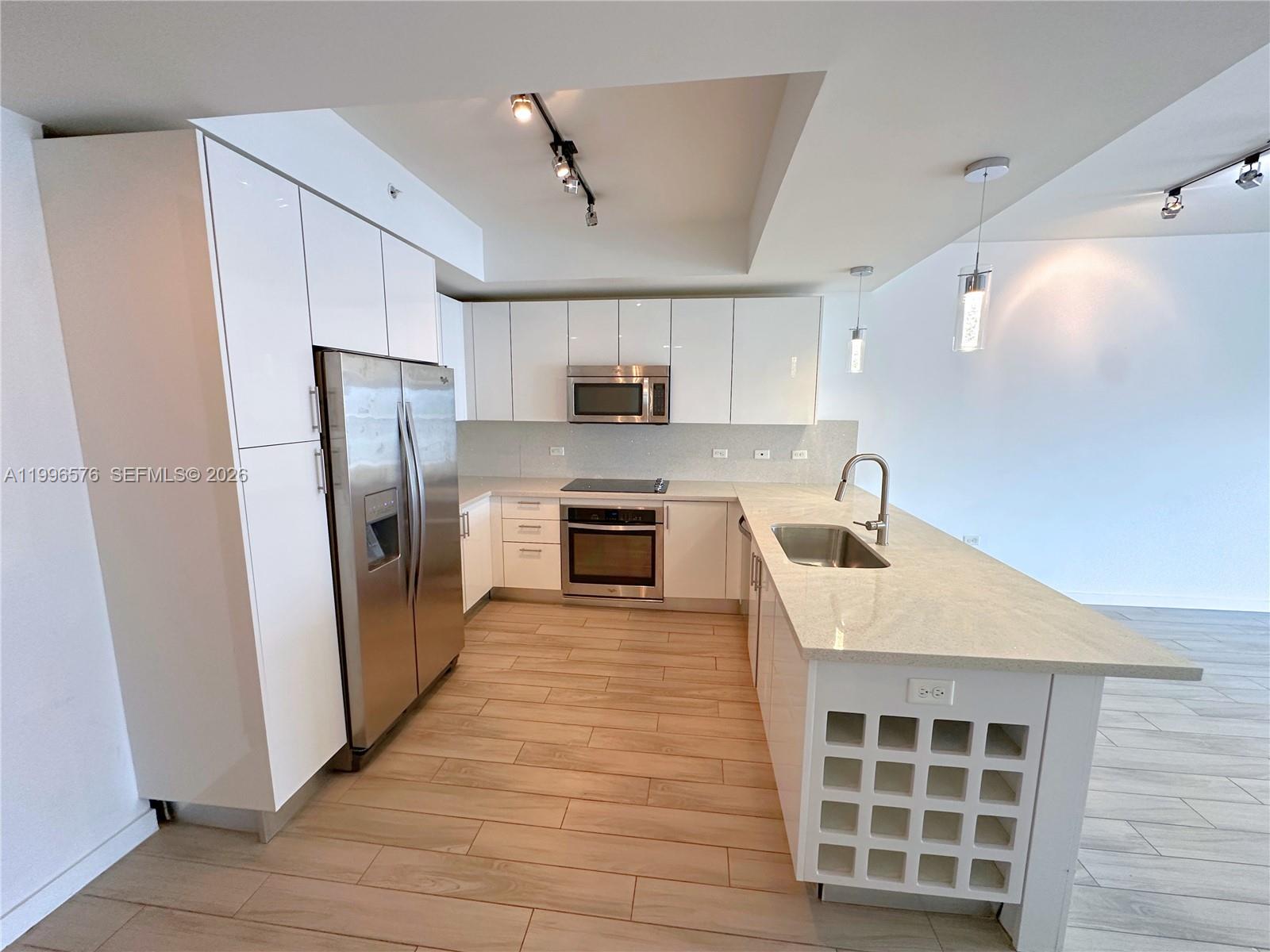 999 SW 1st Ave #2109, Miami FL 33130