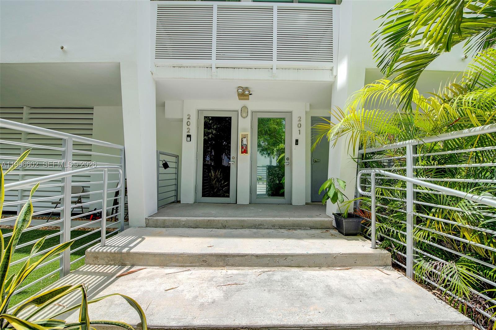 1577 Bay Rd #201, Miami Beach FL 33139