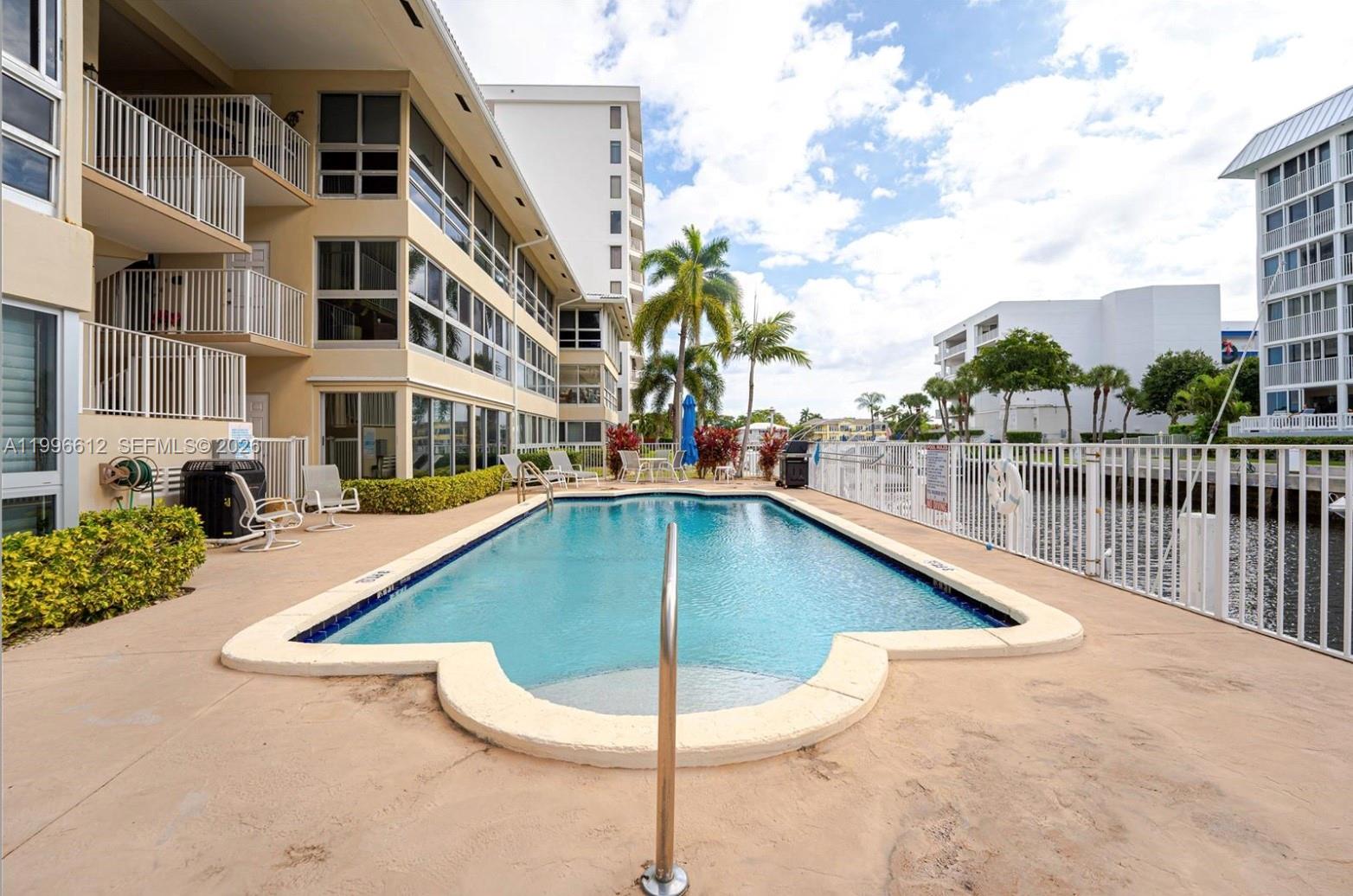 3090 NE 48th St #7, Fort Lauderdale FL 33308