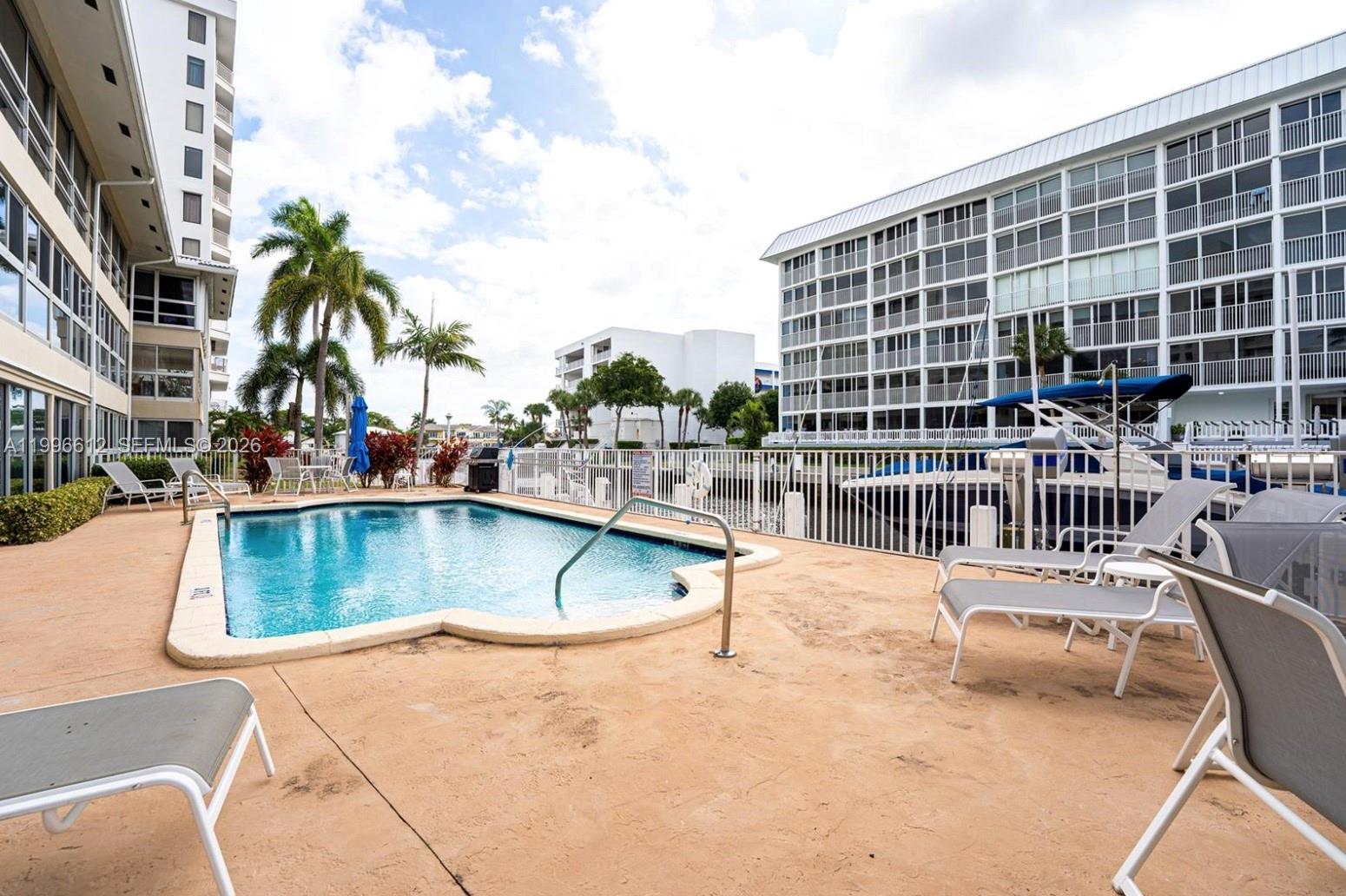 3090 NE 48th St #7, Fort Lauderdale FL 33308