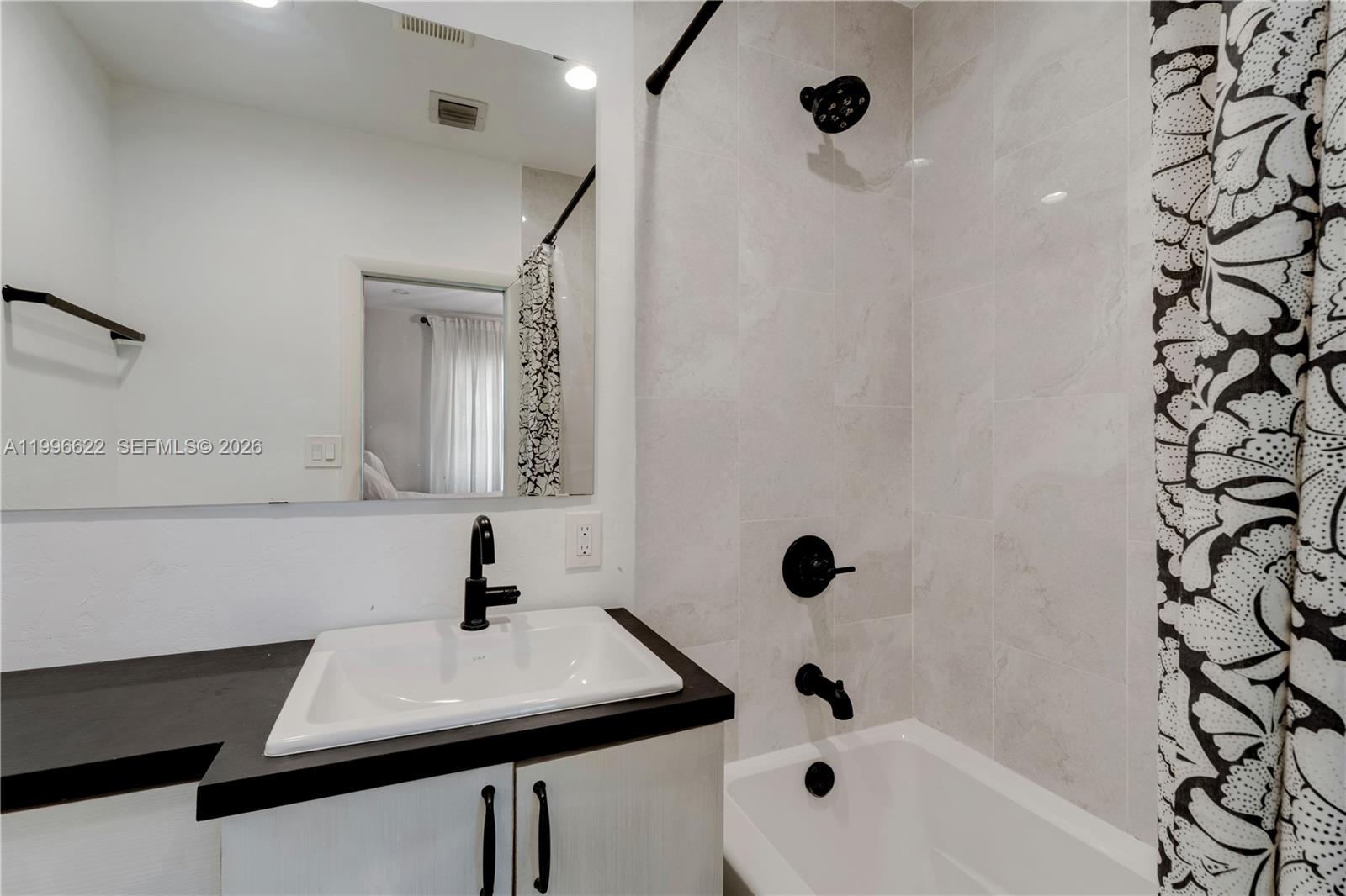 466 Loretto Ave, Coral Gables FL 33146