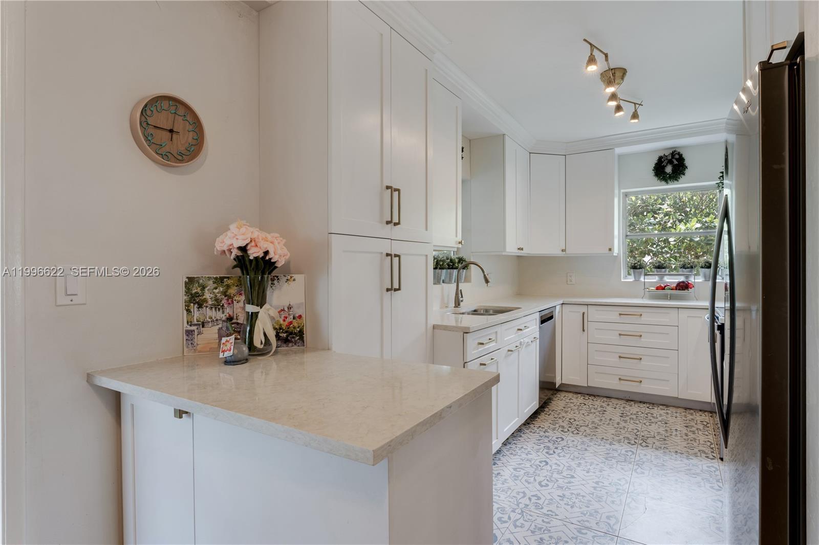 466 Loretto Ave, Coral Gables FL 33146