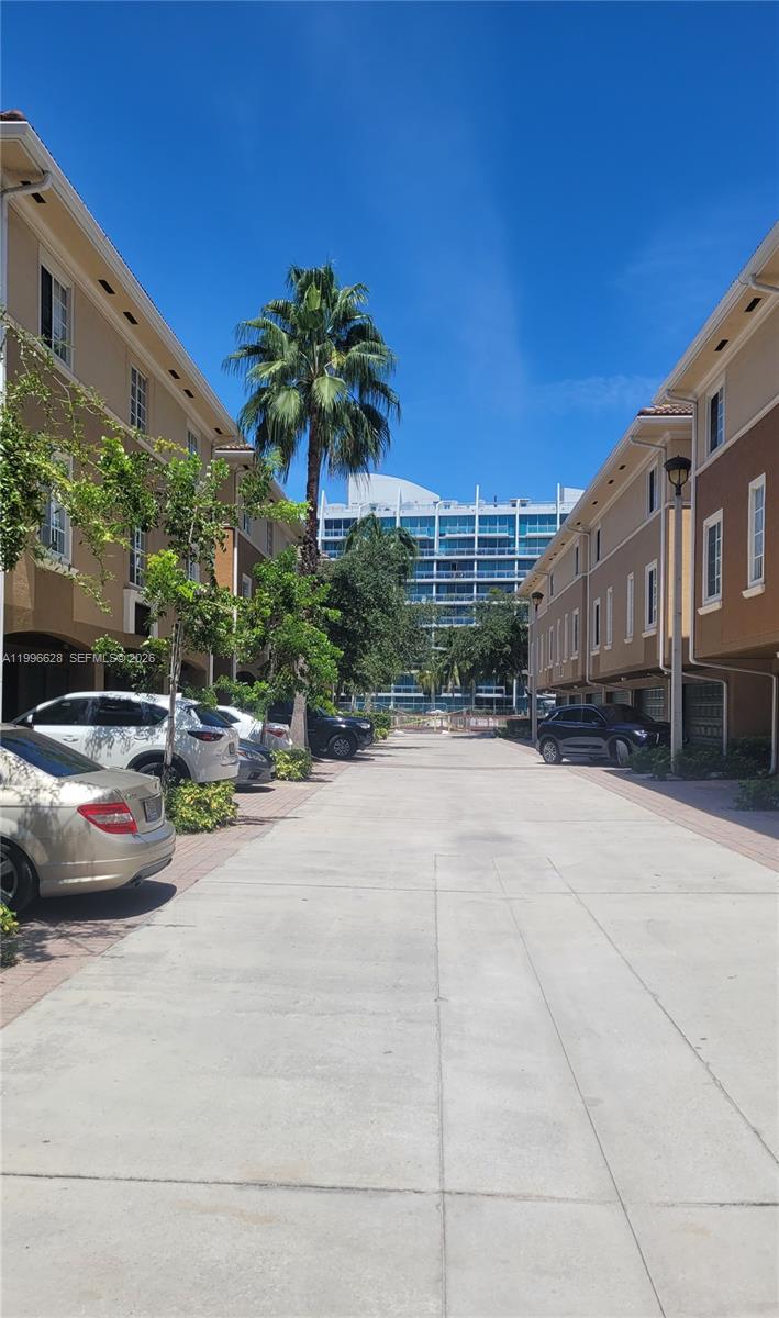 2961 NE 185th St #1607, Aventura FL 33180