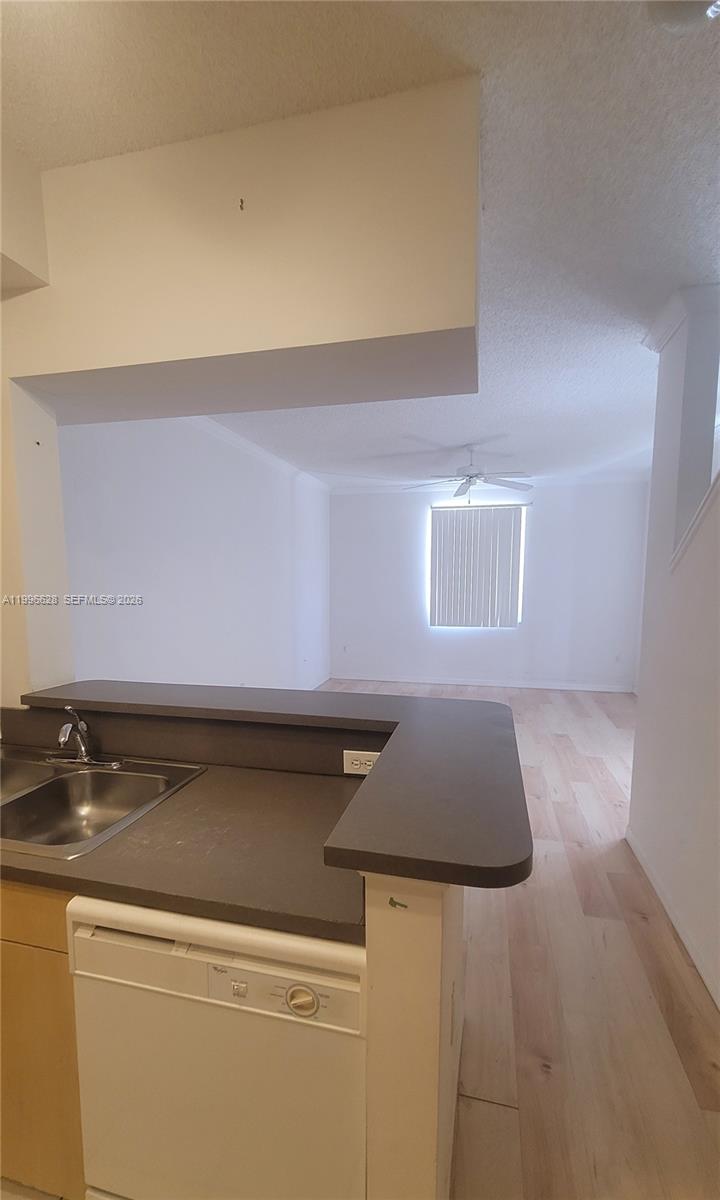 2961 NE 185th St #1607, Aventura FL 33180