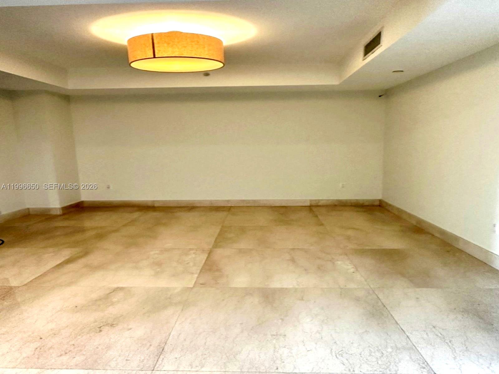 3301 NE 183rd St #809, Aventura FL 33160