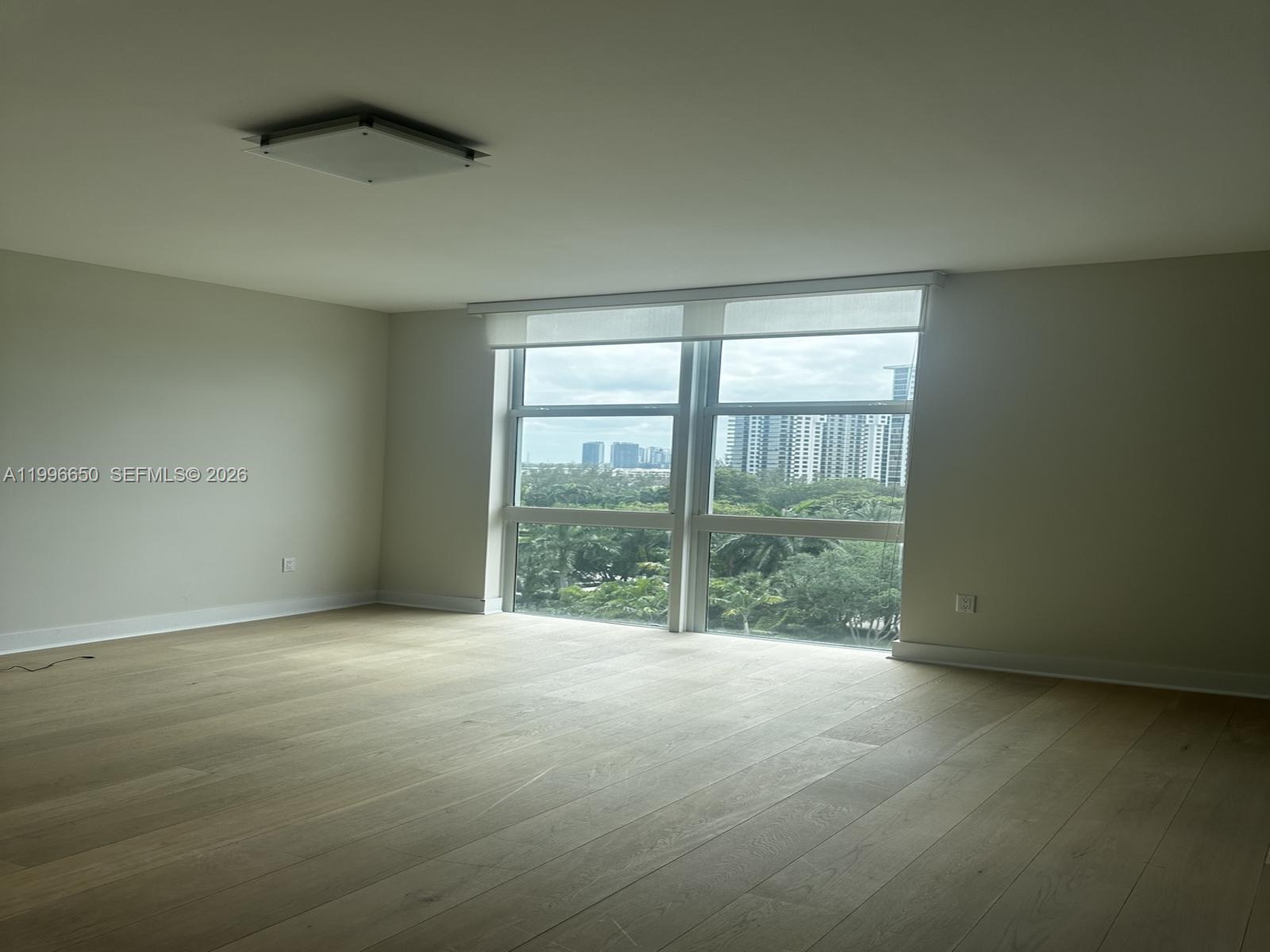 3301 NE 183rd St #809, Aventura FL 33160