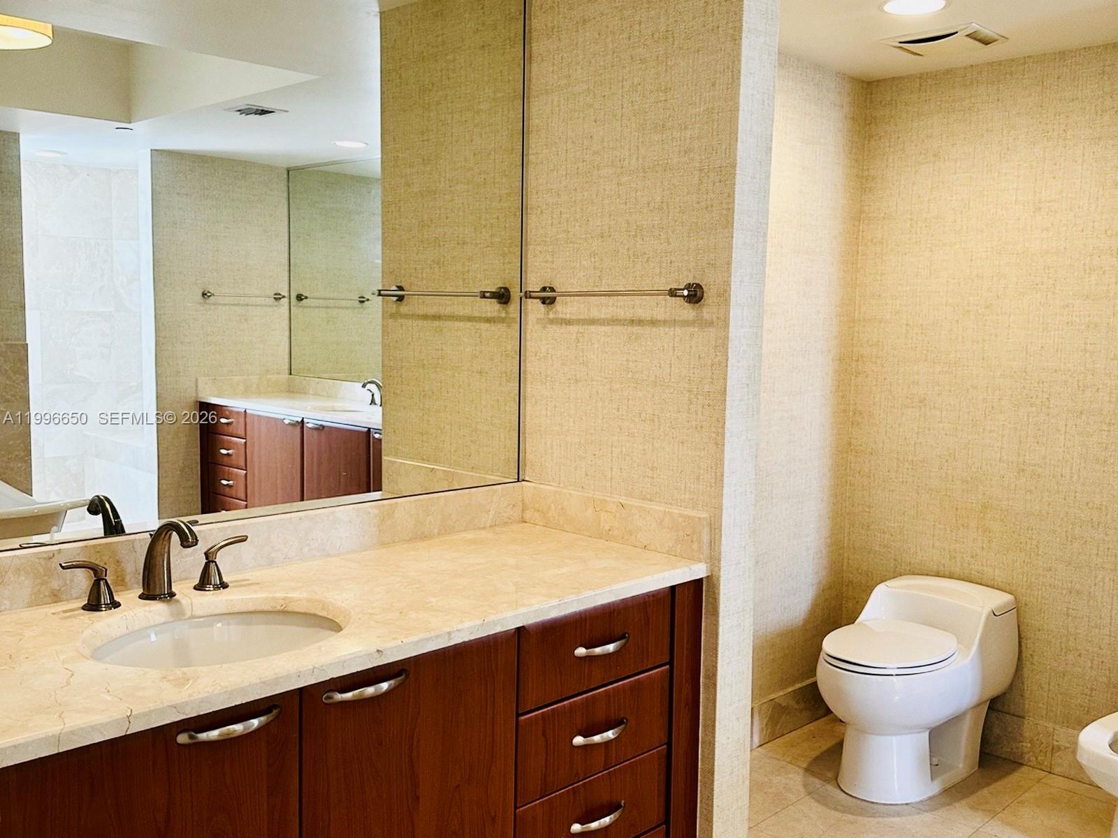 3301 NE 183rd St #809, Aventura FL 33160