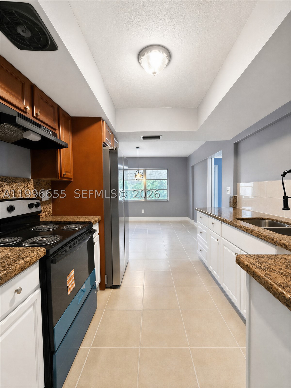 4753 NW 41st St, Lauderdale Lakes FL 33319