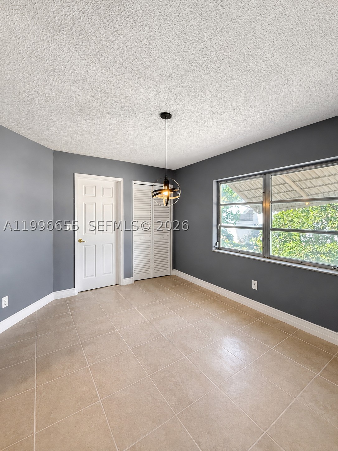 4753 NW 41st St, Lauderdale Lakes FL 33319