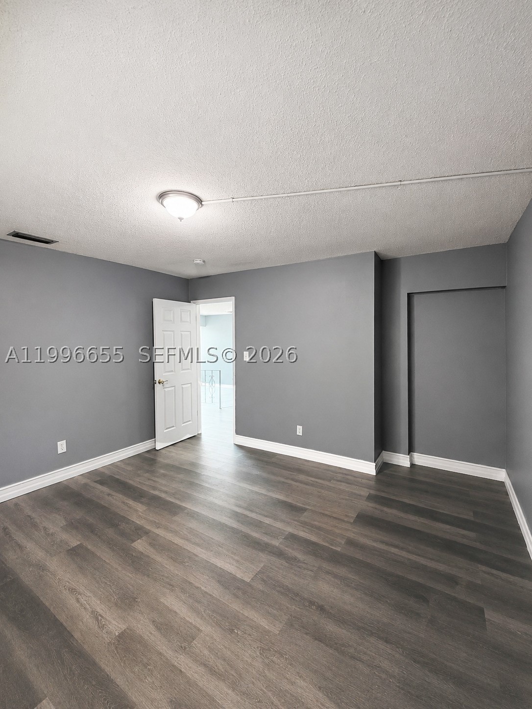 4753 NW 41st St, Lauderdale Lakes FL 33319