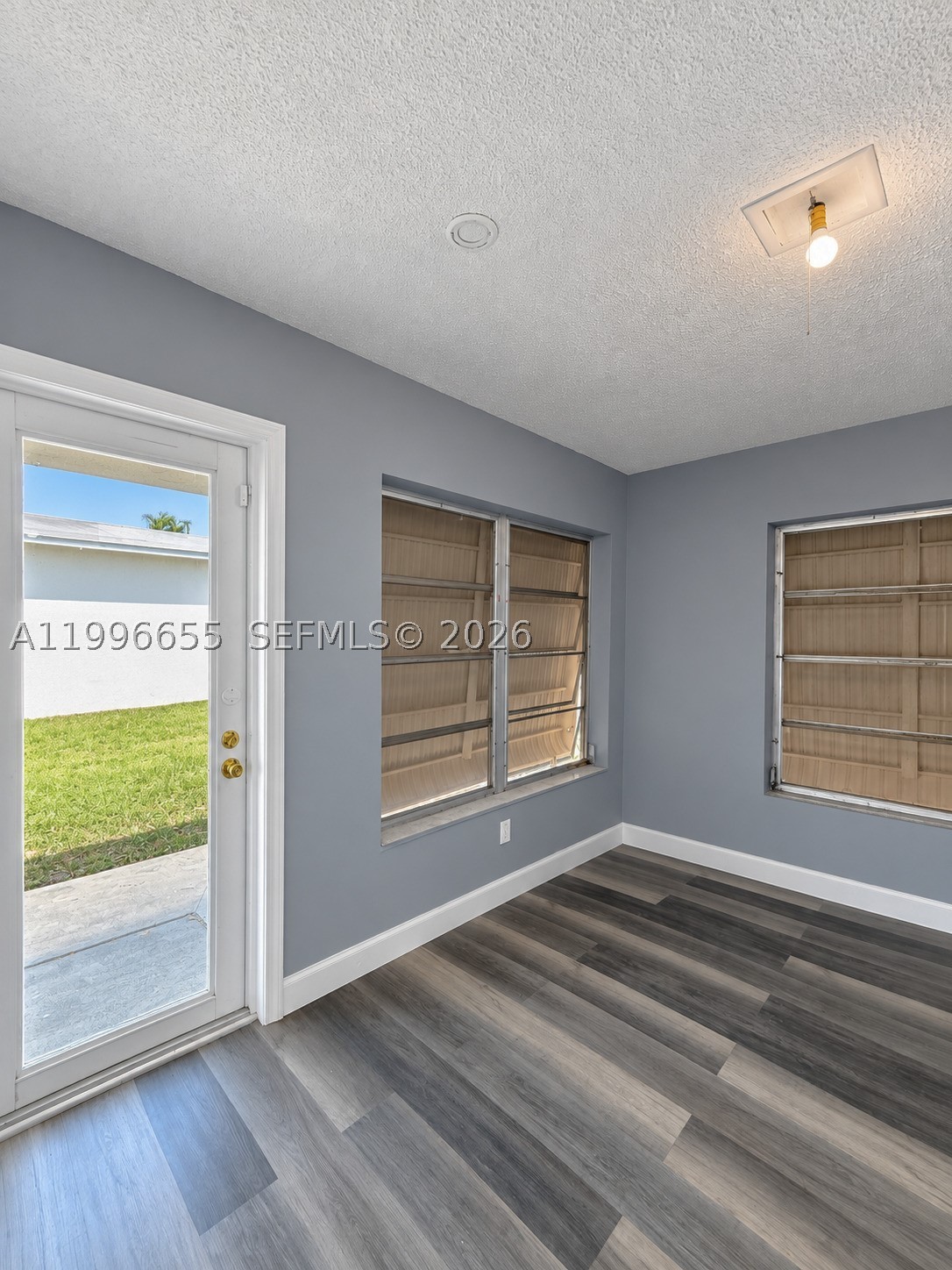 4753 NW 41st St, Lauderdale Lakes FL 33319