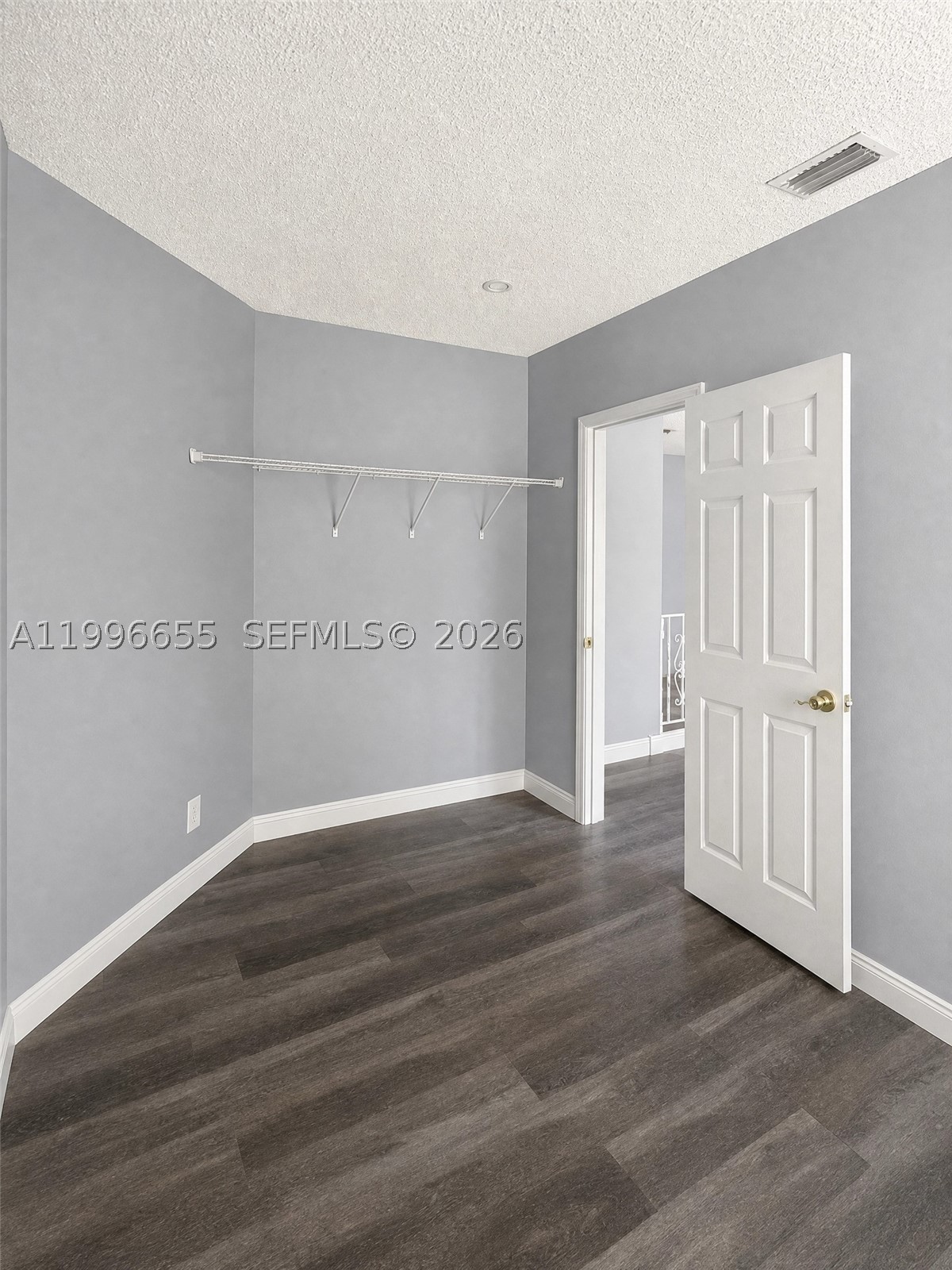 4753 NW 41st St, Lauderdale Lakes FL 33319