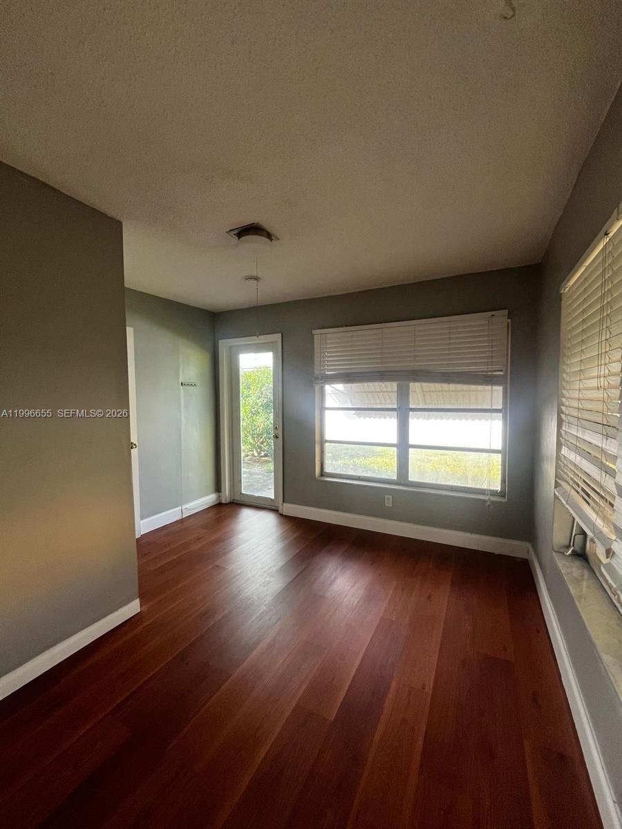 4753 NW 41st St, Lauderdale Lakes FL 33319